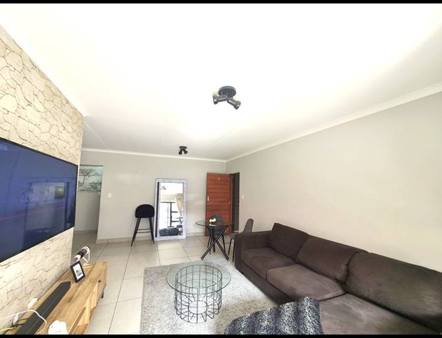 3 BEDROOM APARTMENT FOR SALE IN MODDERFONTEIN